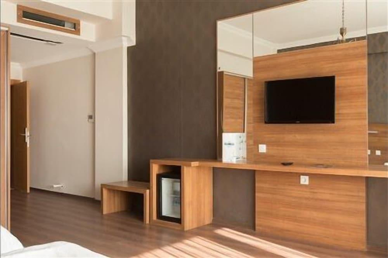 Bedroom 2, Carpediem Diamond Hotel, Karasu