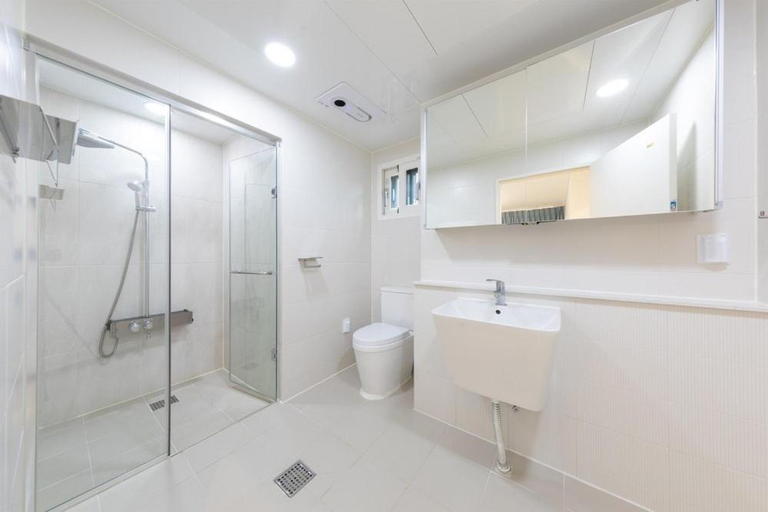 Bathroom 3, Gangneung Heonhwa-ro Pension, Gangneung