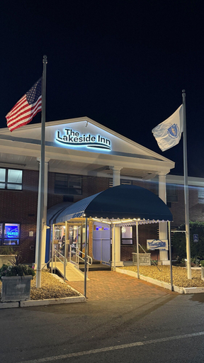 Exterior & Views 3, Lakeside Inn, Middlesex