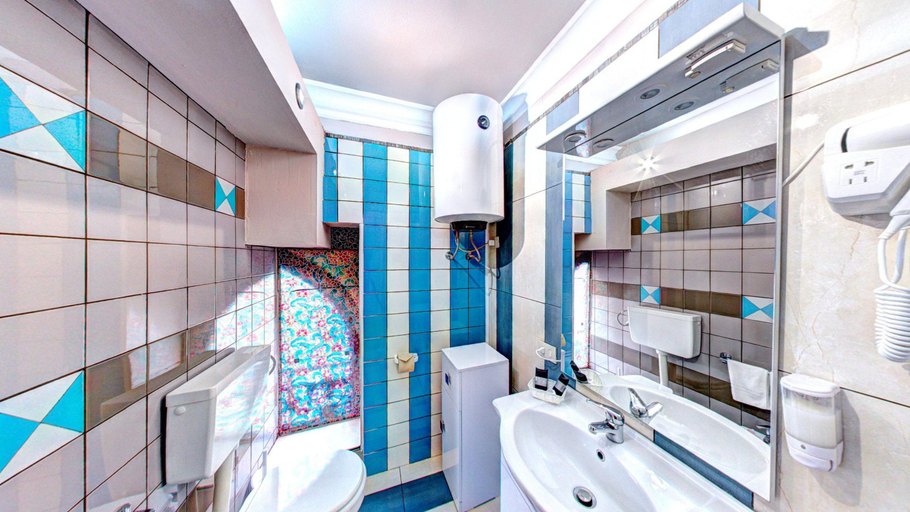 Bathroom 3, Hostel Agata, Palermo