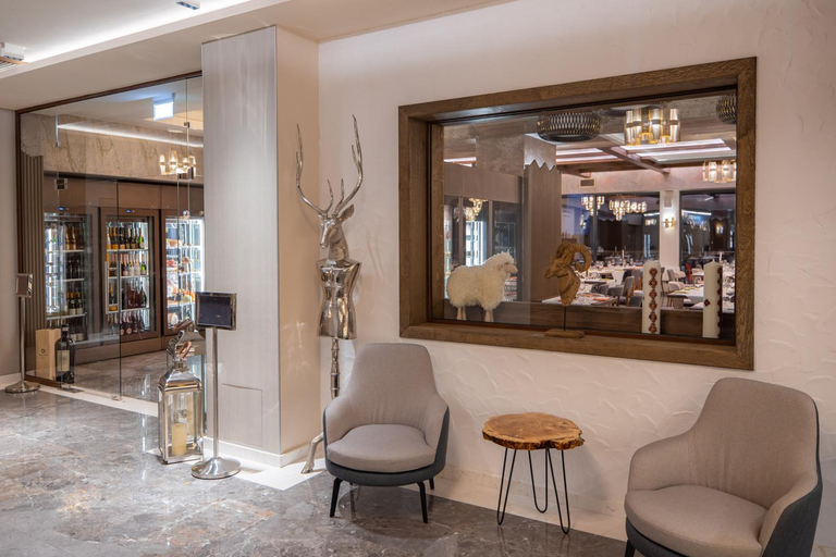 Public Area 3, Hotel Belmont, Moroeni