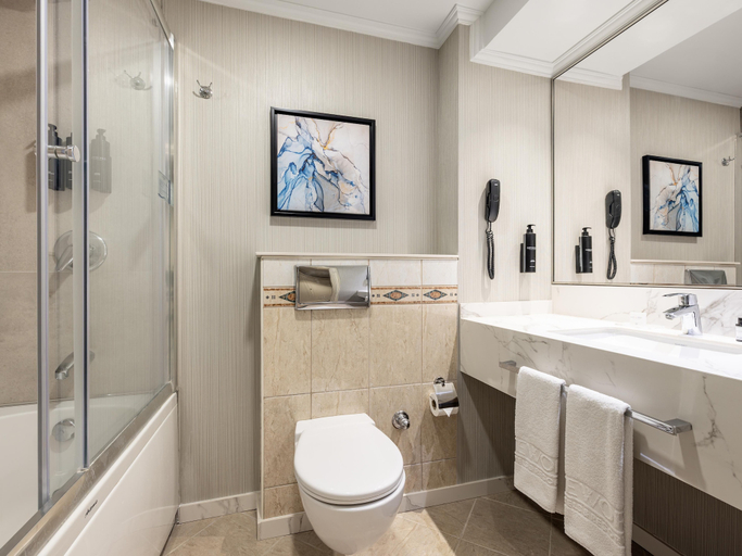 Bathroom 5, Elite World Comfy Istanbul Taksim, Beyoğlu
