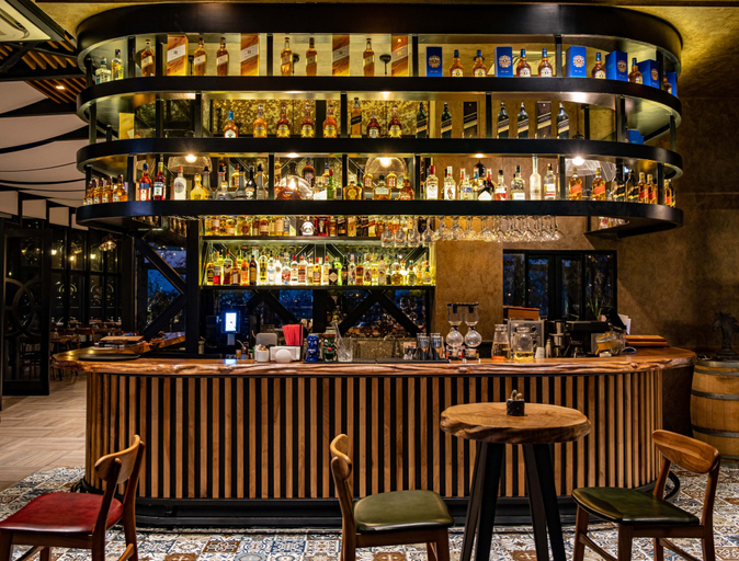 Food & Drinks 5, Avec Hotel, Merkez