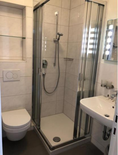 Bathroom 5, Gasthof's Gräbele, Tübingen