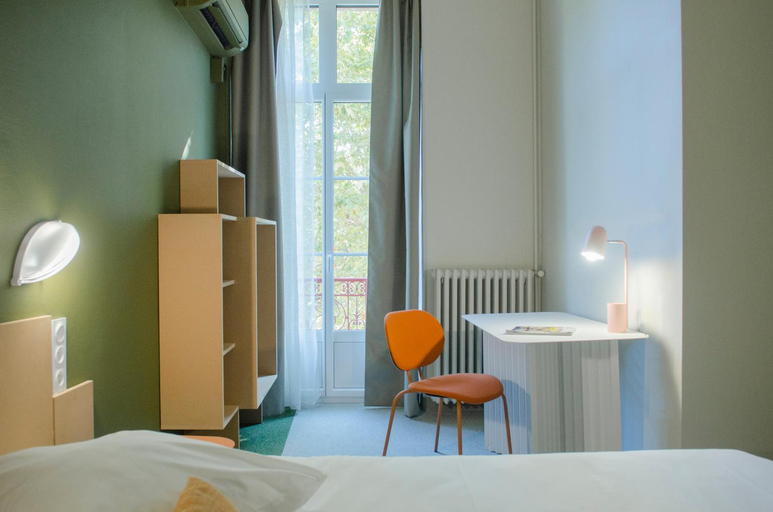 Bedroom 3, Hotel IMPERATOR Beziers, Hérault