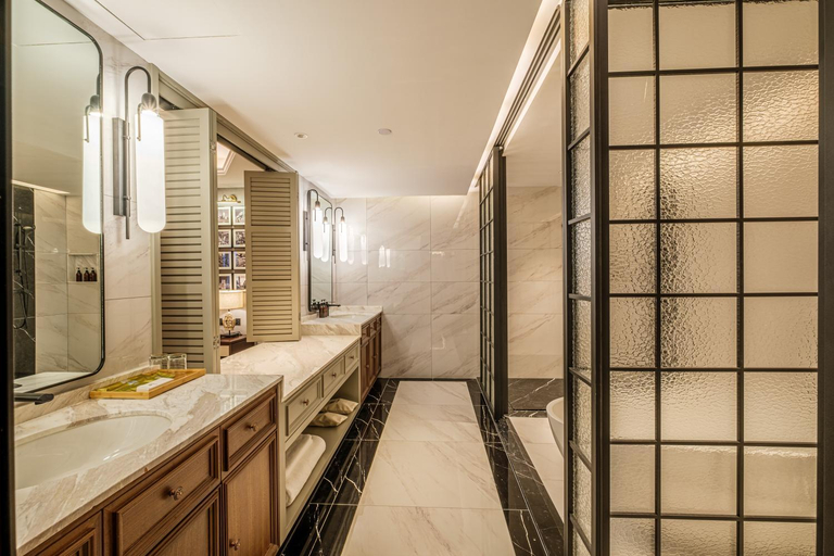 Bathroom 2, Moon River Puyue Hotel, Beijing