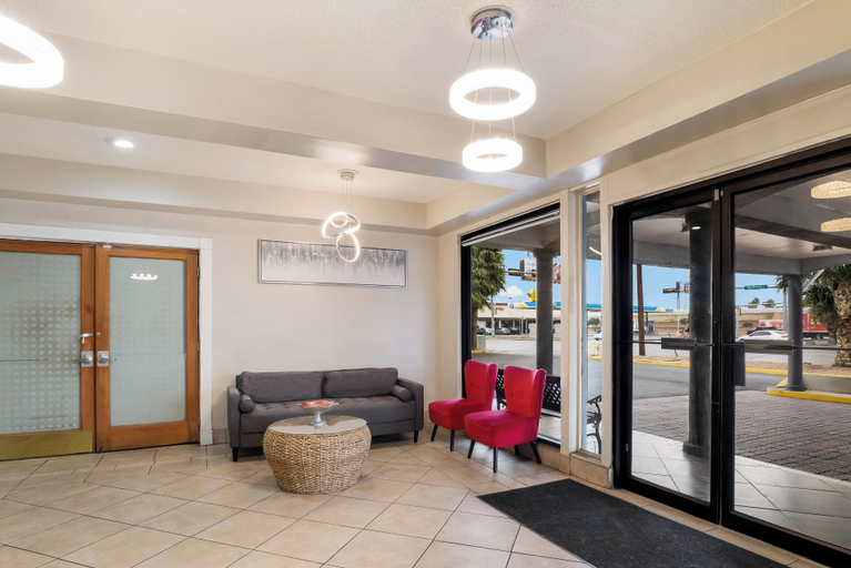 Public Area, Spanish Trails Inn, Webb