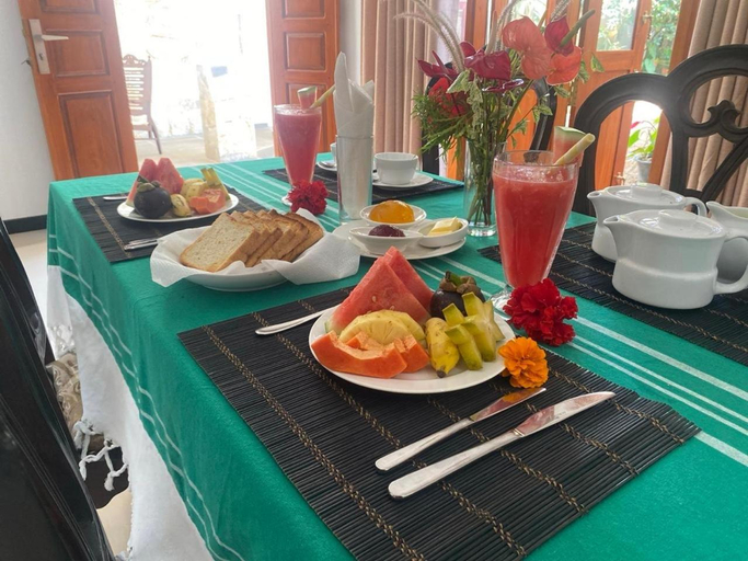 Food & Drinks 5, Sandaru villa, Bentota