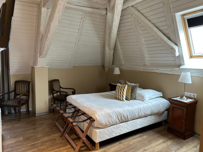 Bedroom 2, Auberge Le Meisenberg, Bas-Rhin