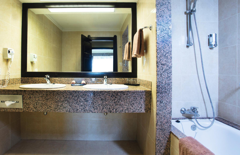 Bathroom 5, Riu Santa Fe - All Inclusive, La Paz