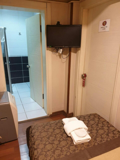 Bedroom 3, Zeytin Butik Otel, Kadıköy