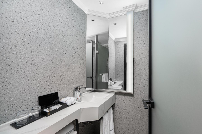 Bathroom 3, Borrman Hotel Dengfeng Passenger Station Shaolin Avenue, Zhengzhou
