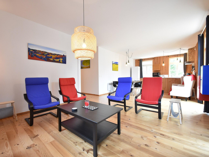 Others 5, Mansion in Cuzy with Shared Pool, Saône-et-Loire