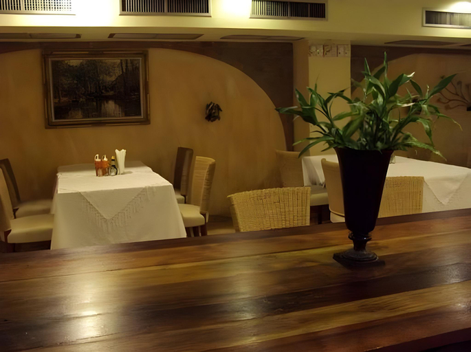 Food & Drinks 5, Sapphire Hotel Silom Bangkok, Bang Rak