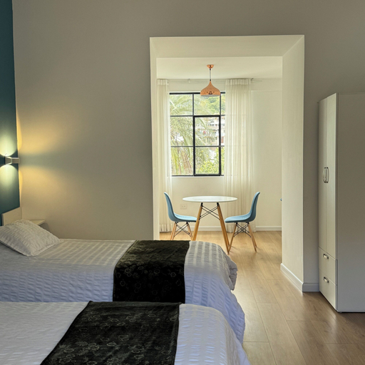 Room 2, TRAVELER'S HOUSE, Quito