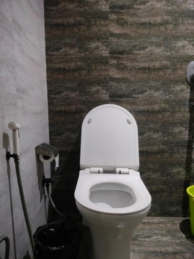 Bathroom 4, joey's Hostel, Agra