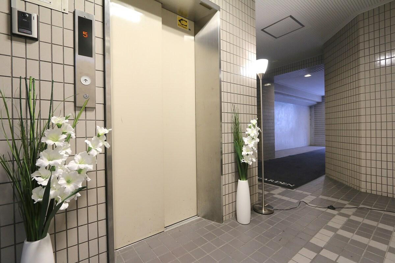 Others 5, EG22 Elizabeth Garden, Osaka