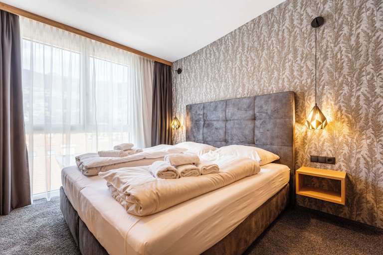 Bedroom 3, Zillertal Suites Fügen by ALPS RESORTS, Schwaz