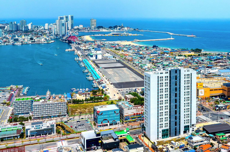 Exterior & Views 2, Sokcho Mari Vista Hotel, Sokcho