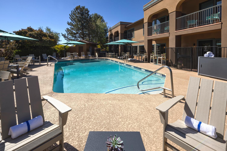 Sport & Beauty 2, Mountain Modern Sedona, Tapestry Collection by Hilton, Yavapai