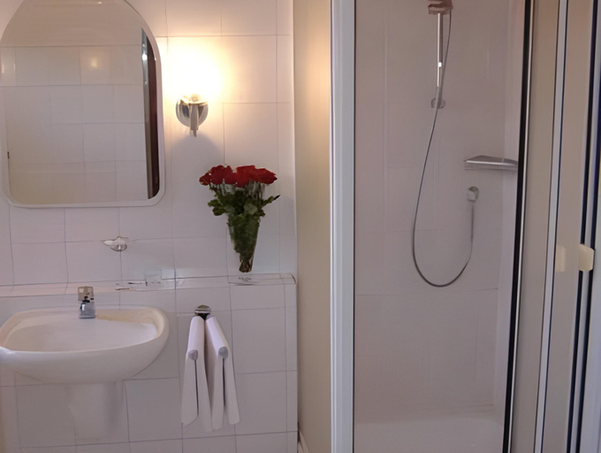 Bathroom 4, Landgasthof Nagerl, Freising