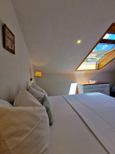 Bedroom 2, Villa Mira, Bol