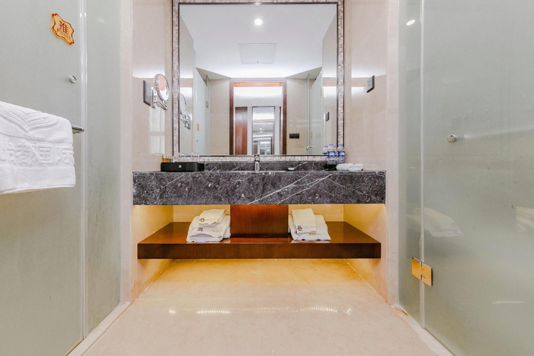 Bathroom 3, ME Yinhe International Hotel, Wuhan