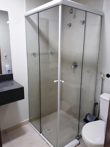 Bathroom 2, Hotel Valerim Itajaí, Itajaí