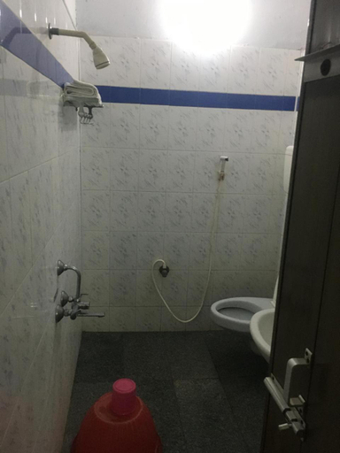 Bathroom 4, VALLI HOTEL, Thanjavur