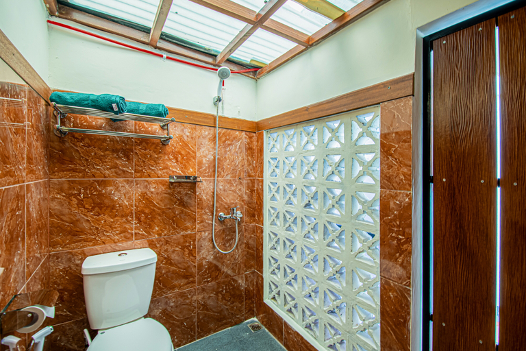 Bathroom 5, Roemah Noni Macanan, Yogyakarta