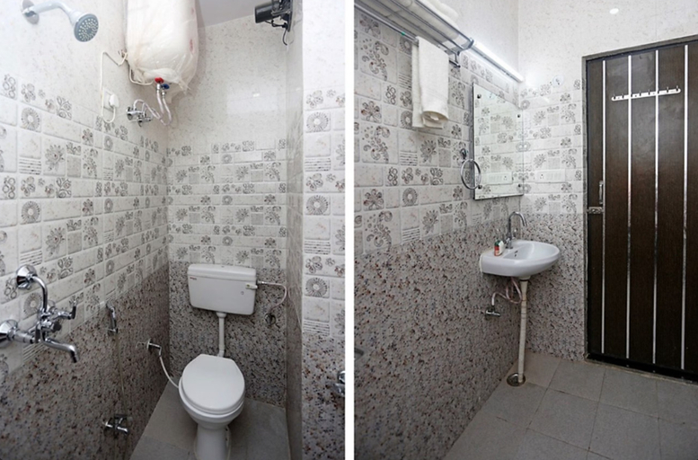 Bathroom, Hotel Pratap, Agra