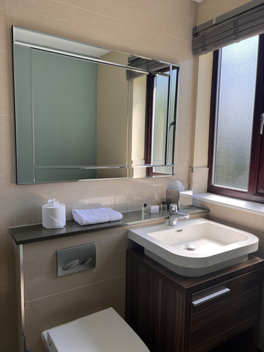 Bathroom 3, Eight at The Bakery B&B Tatsfield, London