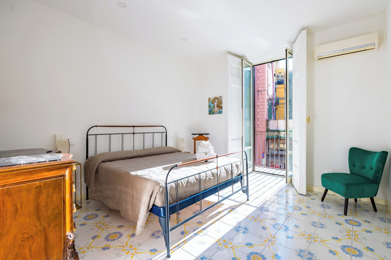 Room 2, Palazzo Loffredo by Napoliapartments, Napoli