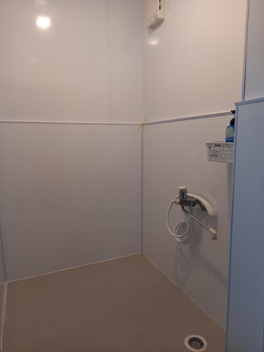 Bathroom 3, Lucky House Guest House, Osaka