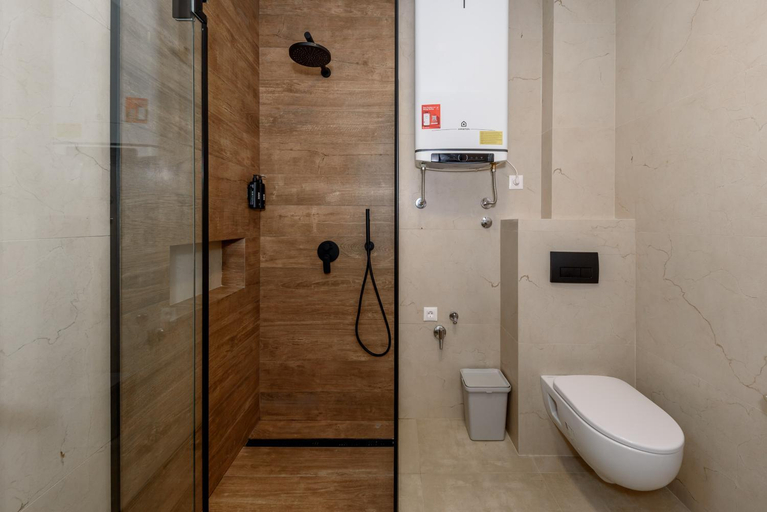 Shower 4, Top Central 6 Apartments, Belgrade