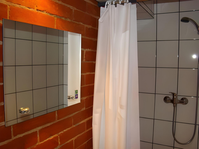 Bathroom 4, Rj Hotel, Pabianice