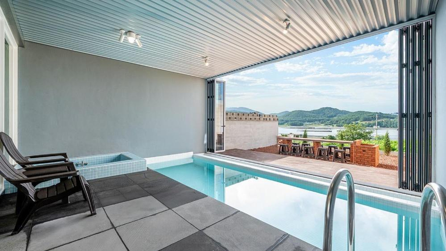 Sport & Beauty 3, Namhae Jimong Drawing Pool Villa, Namhae