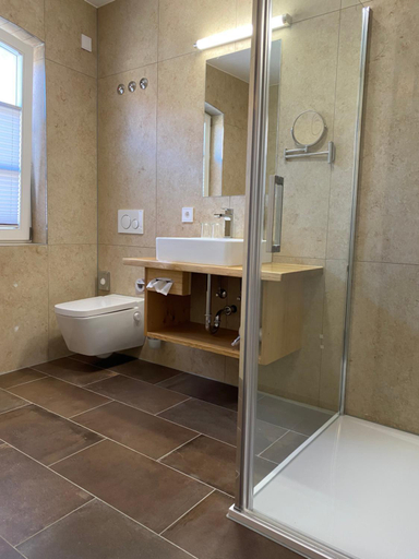 Bathroom 5, Wittelsbacher Hof Weißenburg, Weißenburg-Gunzenhausen