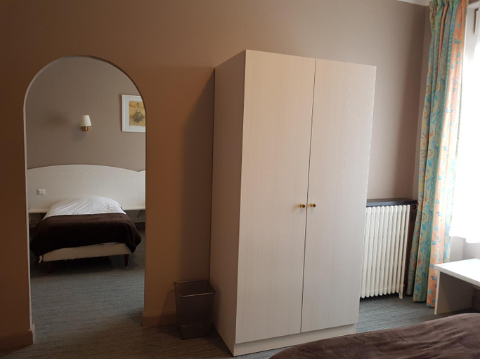 Bedroom 2, Hotel Restaurant La Sirene, Meuse