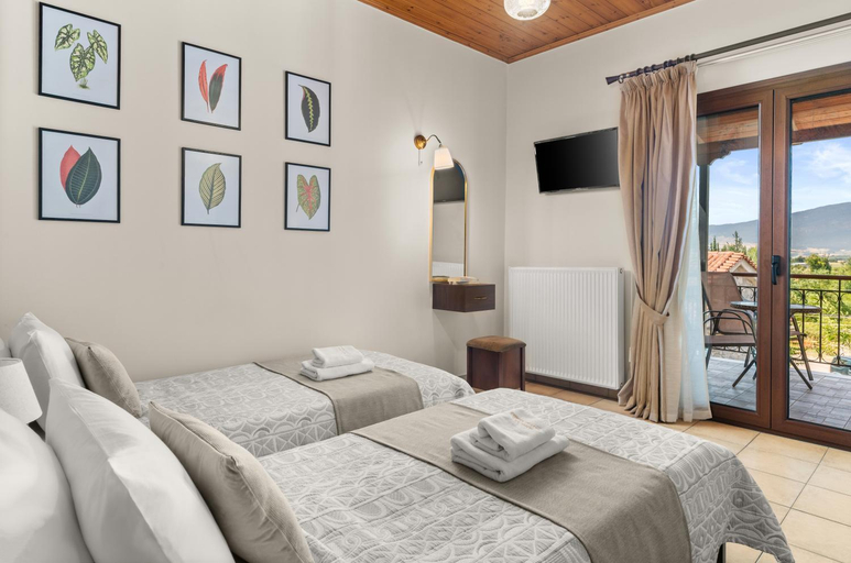 Bedroom 2, Lilea's Castle, Central Greece