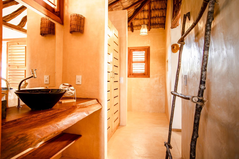 Bathroom, A Piscina Itaca, Acaraú
