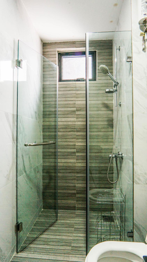 Bathroom 4, Emporis SOHO Residences by Airhost , Petaling Jaya