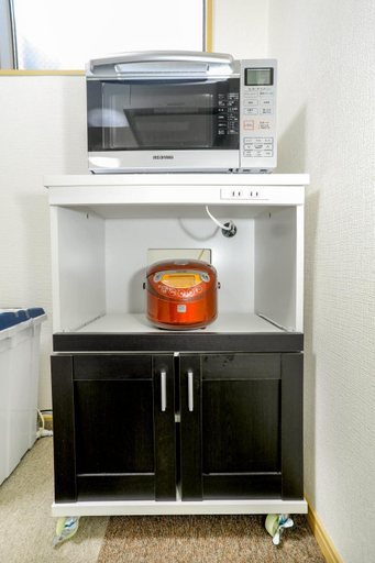 Others 5, A Private 4-Bedroom House near Tsuruhashi, Sleeps 8, Osaka