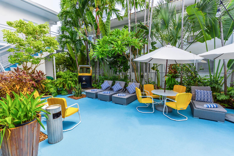 Food & Drinks 5, Seaside All Suites Hotel, Miami-Dade