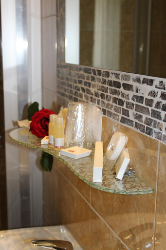 Bathroom 4, Hotel Centrale Trieste, Trieste