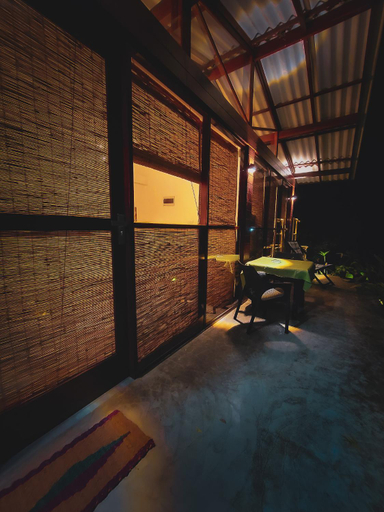 Others 3, GrootII, Hikkaduwa