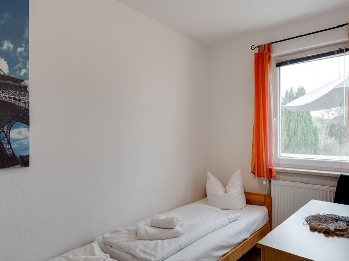 Bedroom 2, Cozy Coastal Escape with Garden, Nordwestmecklenburg