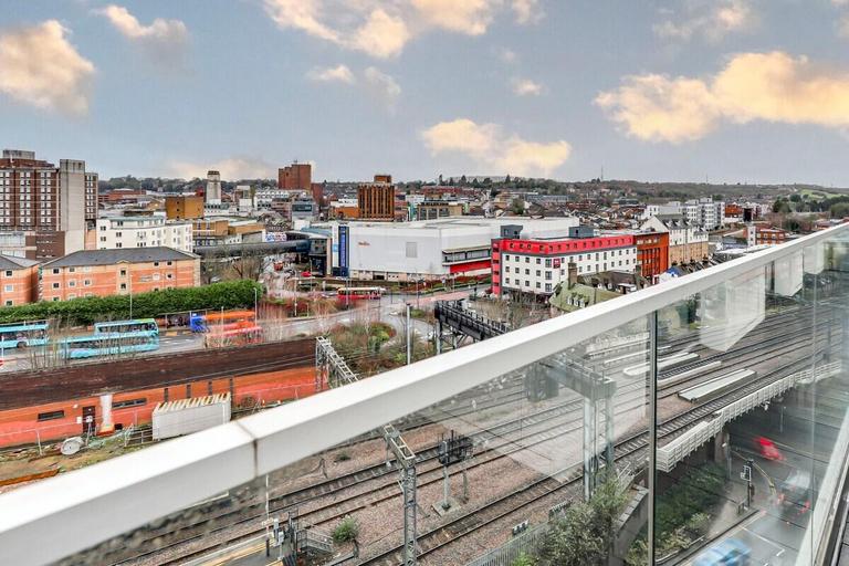 Others 4, Cityscape Suite, Luton