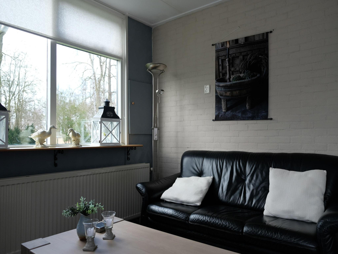 Others 5, Cottage in Dwarsgracht near Giethoorn, Steenwijkerland