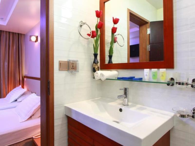 Bathroom 4, Season Holidays at Hulhumale, Malé